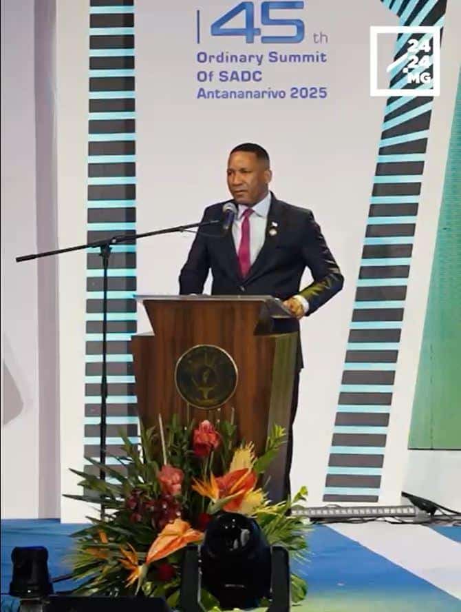 Image à la une de ME DUMA BOKO, PRÉSIDENT DU BOTSWANA – “Nous avons un besoin vital les uns des autres, en tant que pays africains, en tant qu’Africains”
