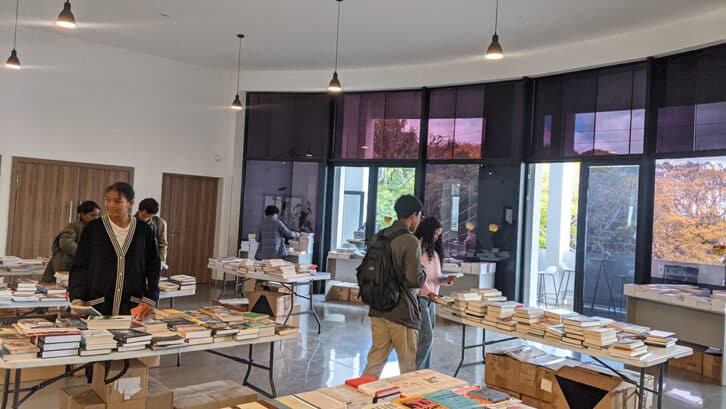 Image à la une de EVERYAY  –  Une librairie fait voyager l’anglais à Antananarivo