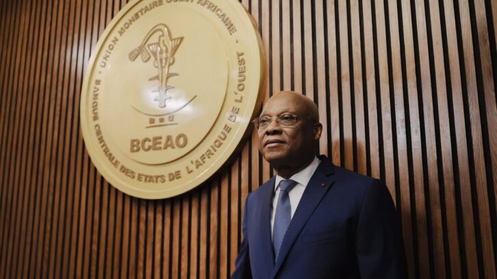 Image à la une de Franc CFA : « Nous n’avons reçu aucune demande officielle de sortie », affirme le gouverneur de la BCEAO, Jean-Claude Kassi Brou