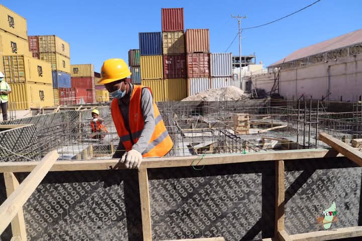 Image à la une de MAHAJANGA – Douze mois pour agrandir le port