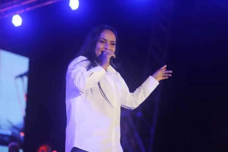 Image à la une de MUSIQUE – Stéphanie de retour et dévoile un nouveau titre