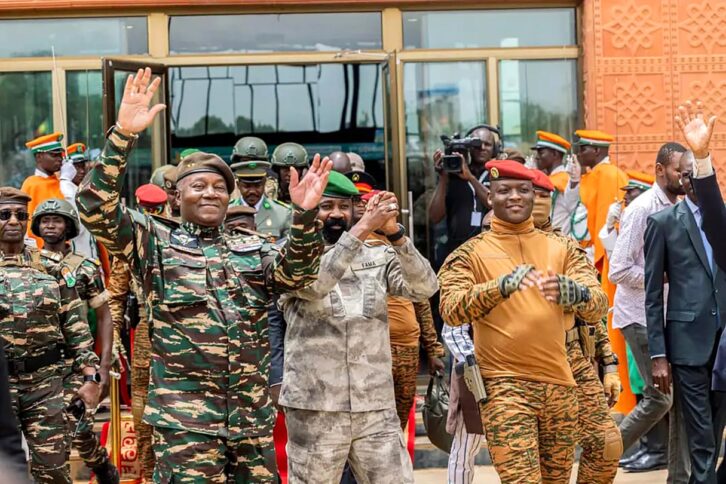 Image à la une de Le Burkina Faso, le Mali et le Niger quittent la Cour pénale internationale
