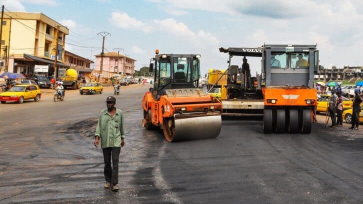 Image à la une de Présidentielle au Cameroun : à Yaoundé, des travaux routiers aux allures de campagne