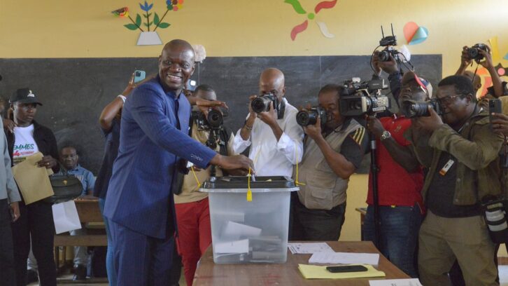 Image à la une de Législatives au Gabon : Brice Clotaire Oligui Nguema mise sur tous les partis