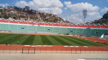 Image à la une de La pelouse du stade Barea sera-t-elle enfin prête pour l’homologation de la CAF ?